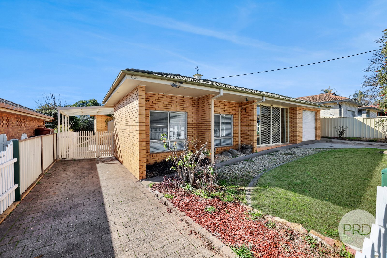 112 Hillvue Road SOUTH TAMWORTH 2