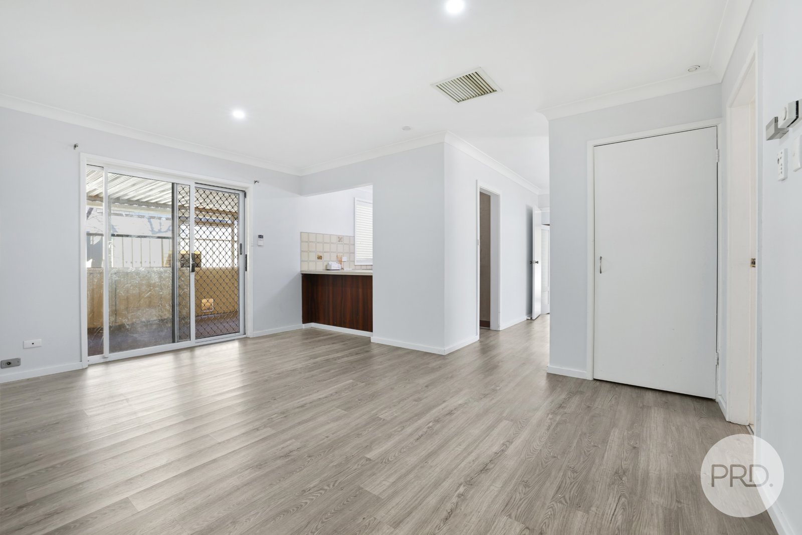 112 Hillvue Road SOUTH TAMWORTH 8