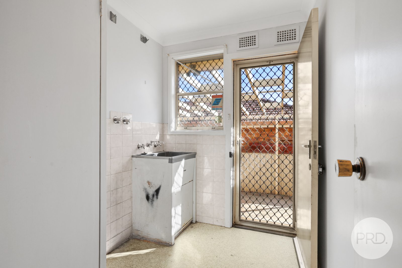 112 Hillvue Road SOUTH TAMWORTH 9
