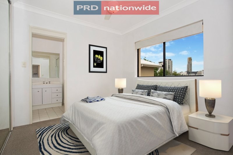 11/2 Johnston Street SOUTHPORT 5