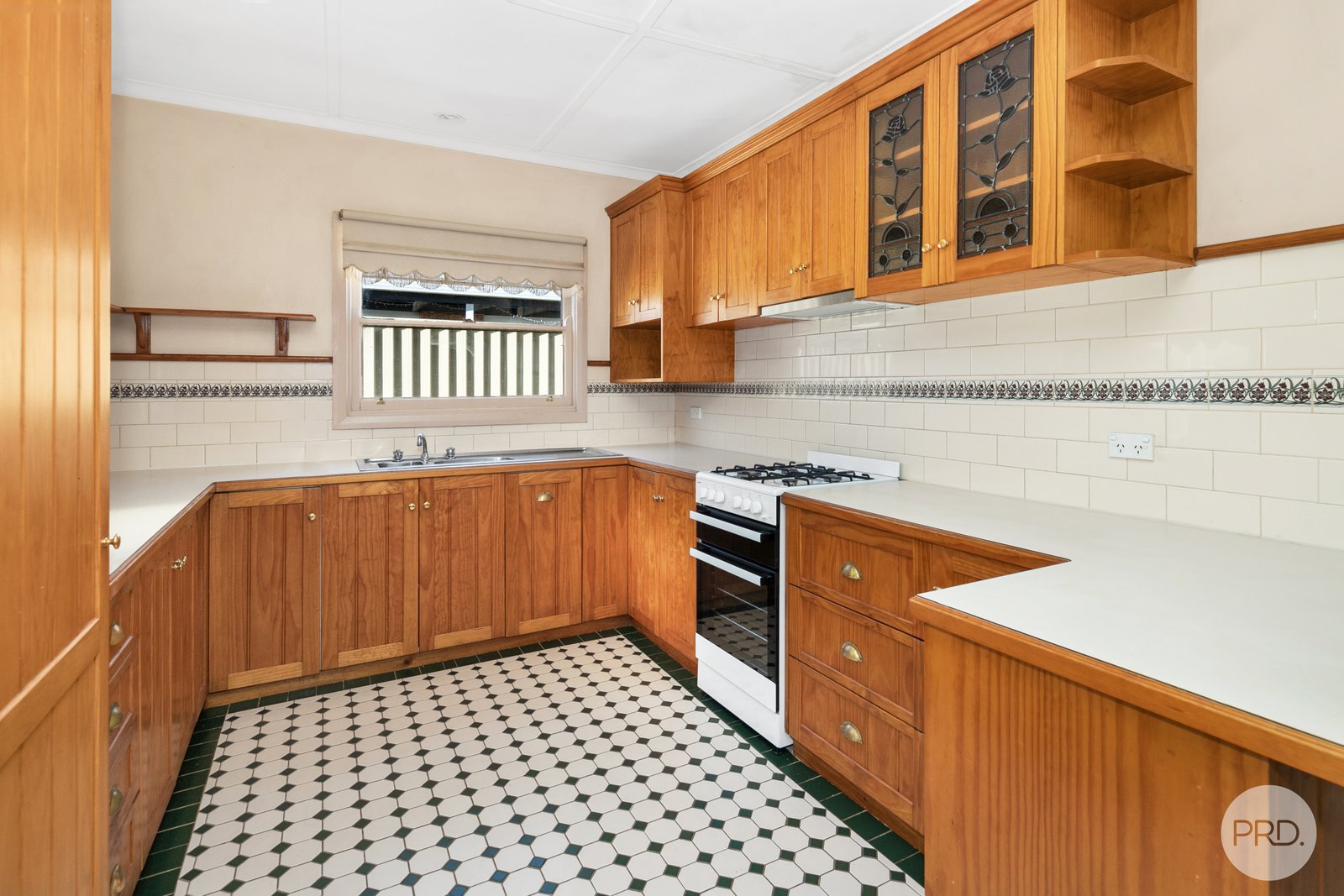 112 Lane Street BROWN HILL 4