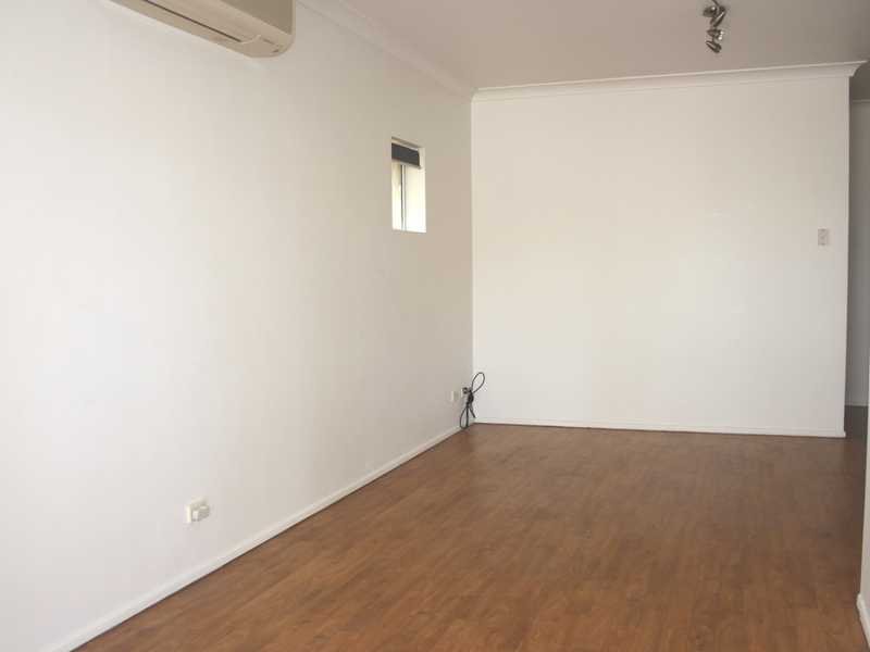 1/12 Little Street ALBION 2