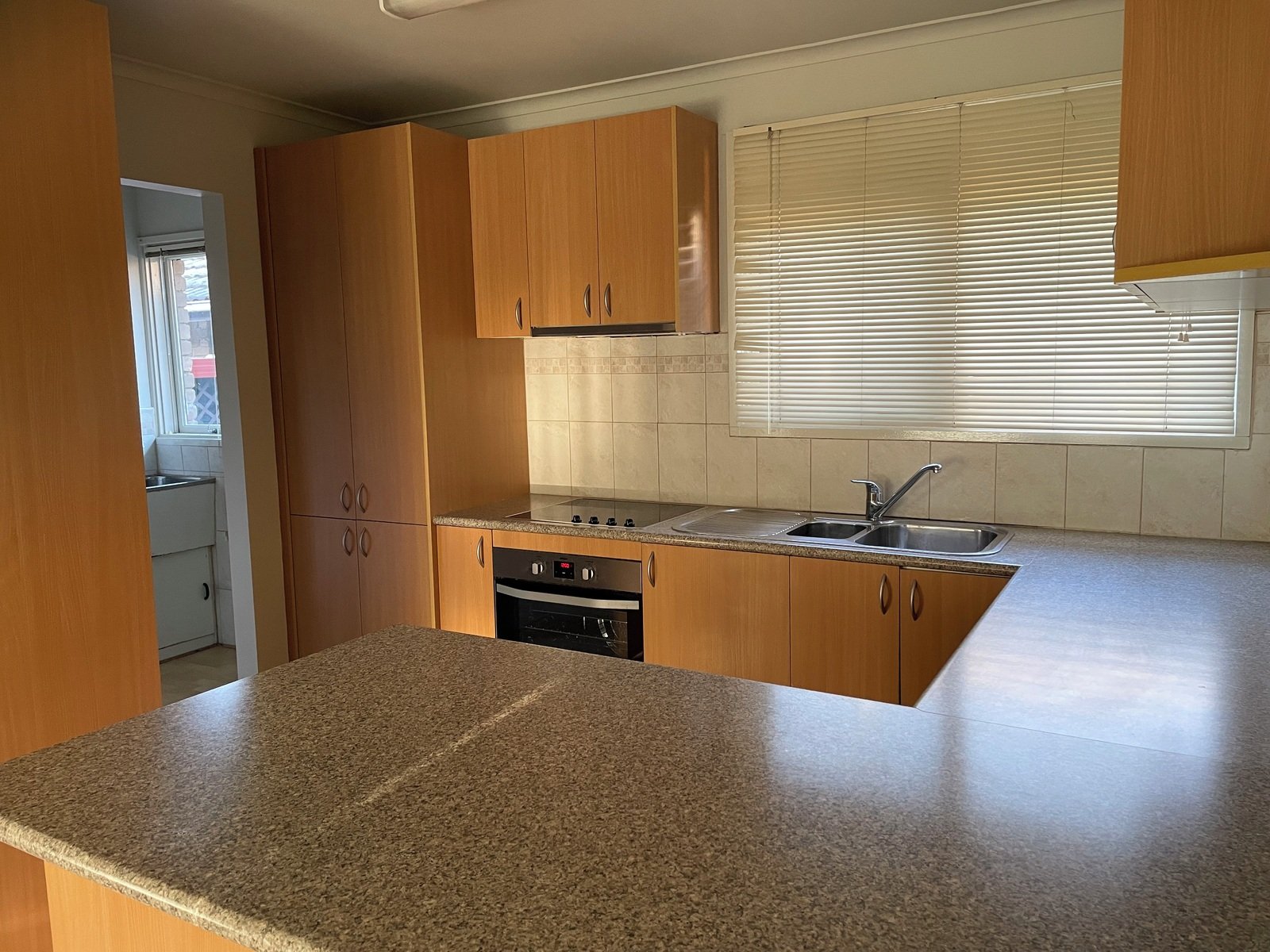 Gallery: 1/12 Llewellyn Street