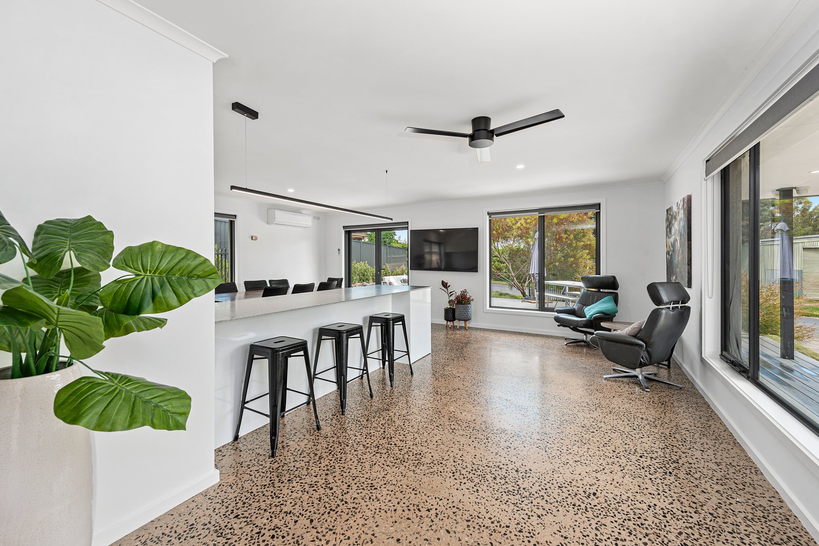 Gallery: 112 Lofven Street