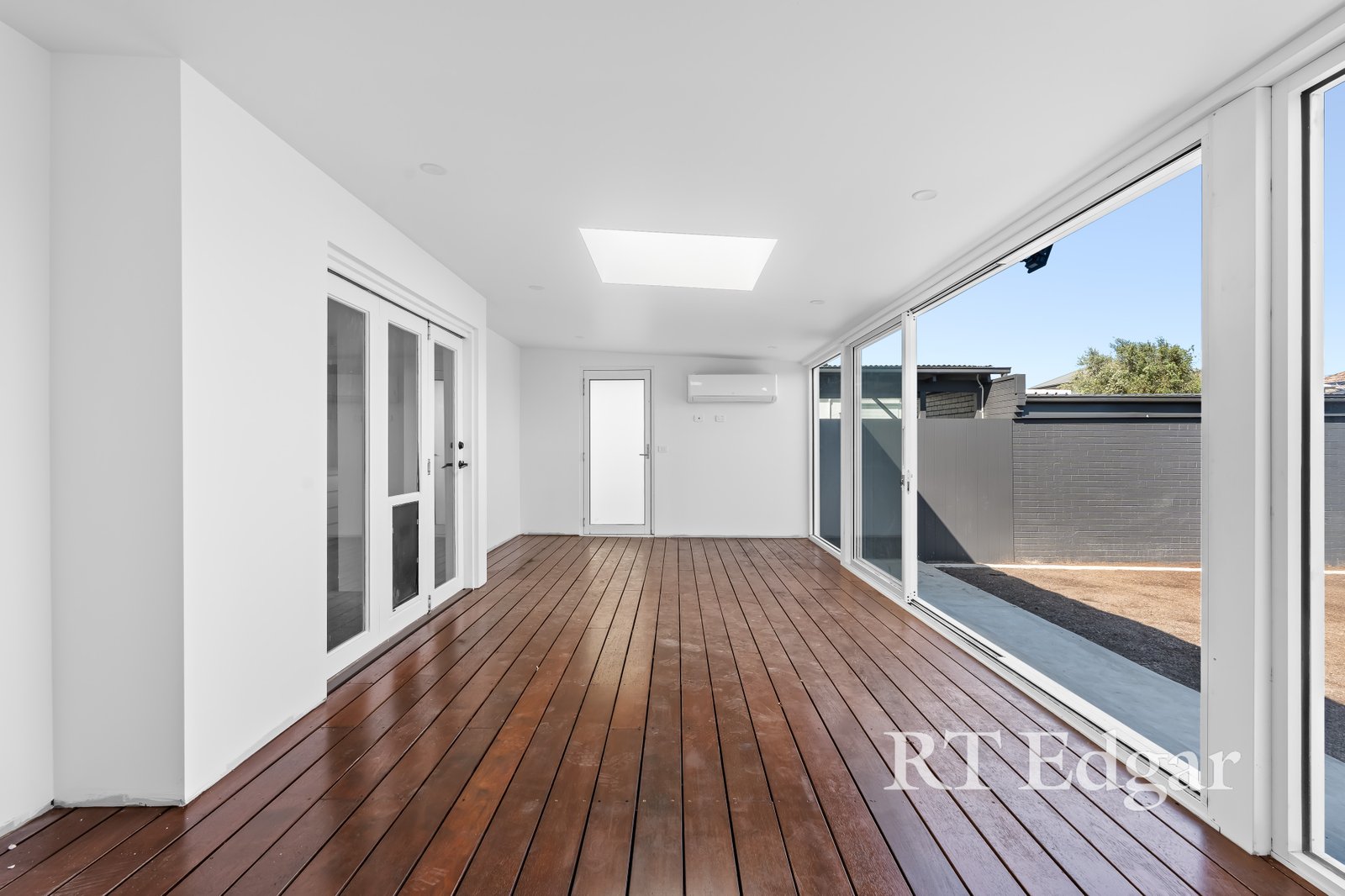 Real Estate and Property in 112 Loongana Avenue, Glenroy, VIC