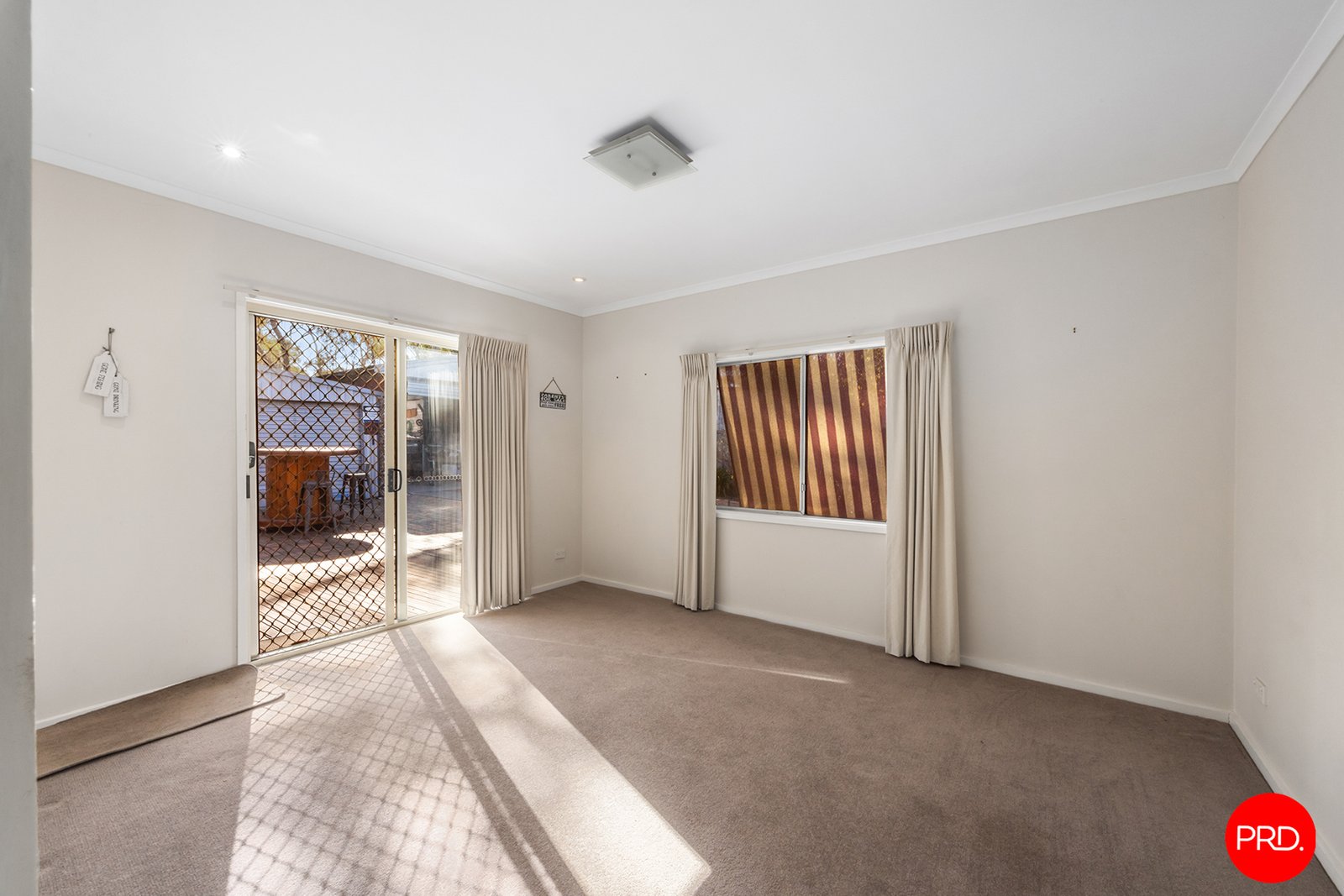 112 Mackenzie Street West  GOLDEN SQUARE 16