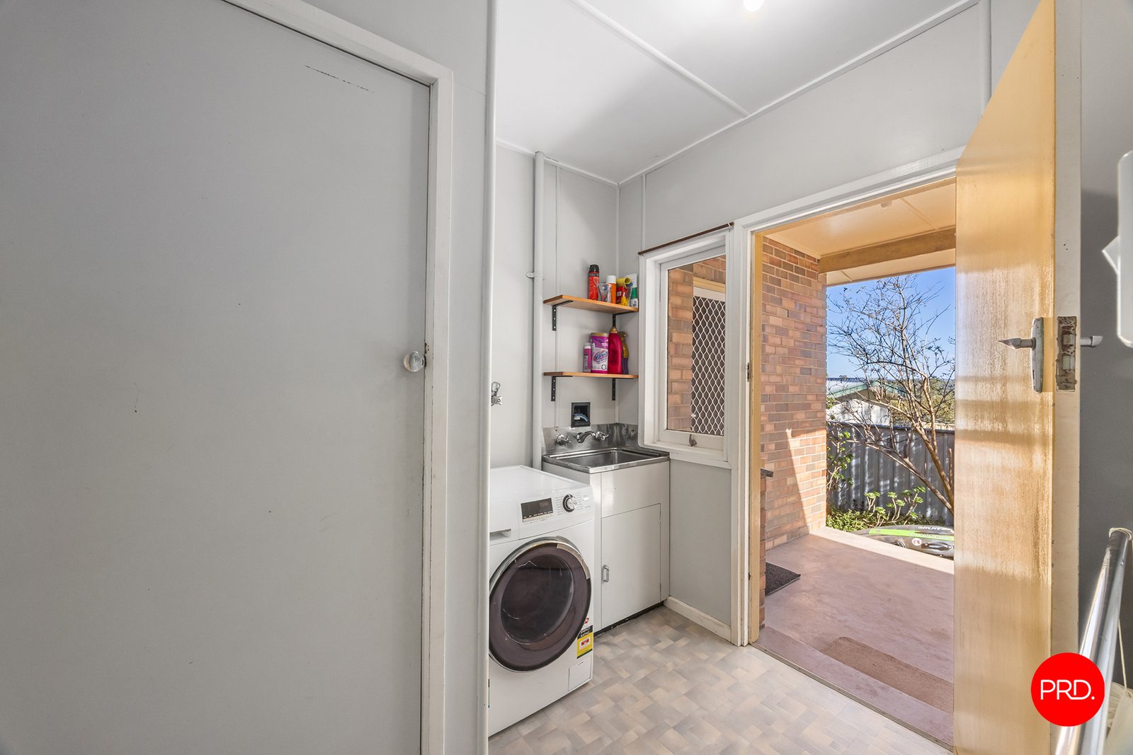 112 Mackenzie Street West  GOLDEN SQUARE 19