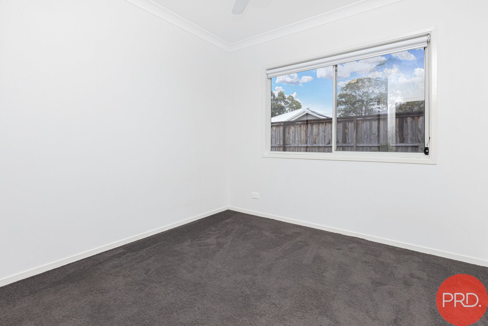 1/12 McGlinchey Crescent THORNTON 12