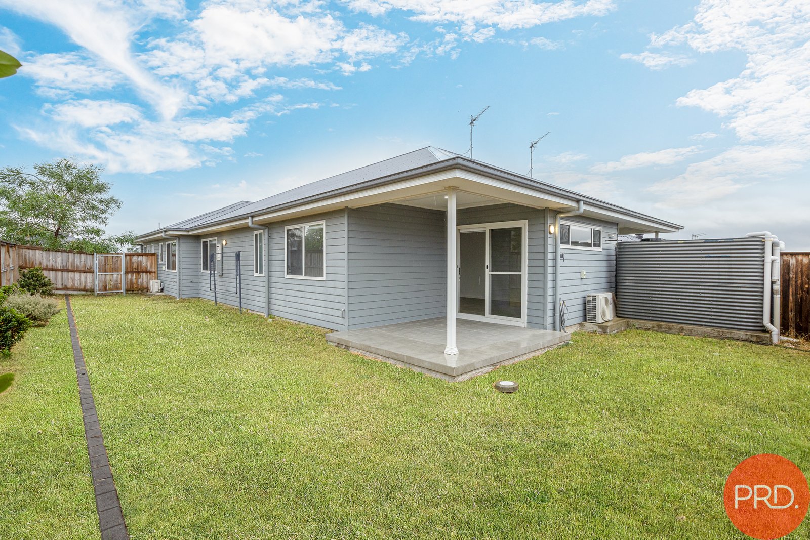 1/12 McGlinchey Crescent THORNTON 15