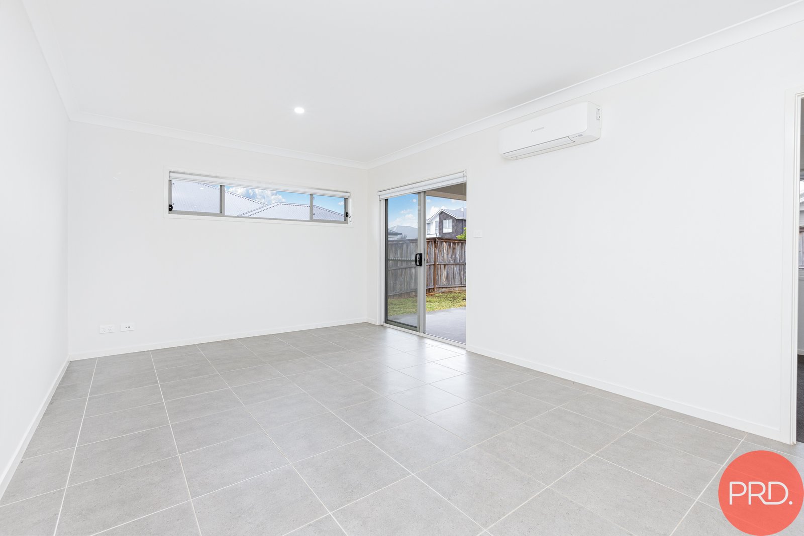 1/12 McGlinchey Crescent THORNTON 12