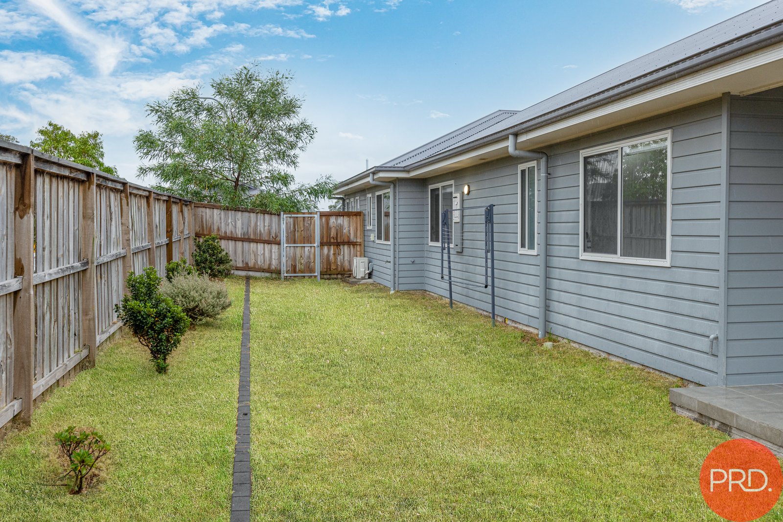1/12 McGlinchey Crescent THORNTON 16