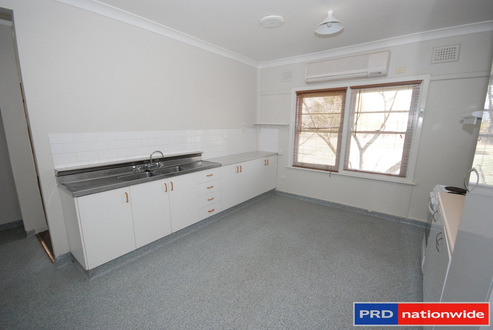 112 Molonglo Street BUNGENDORE 8