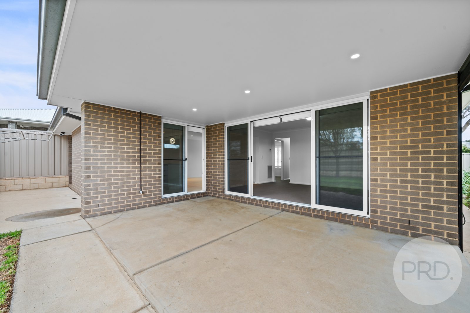 1/12 Murndal Place BOURKELANDS 10