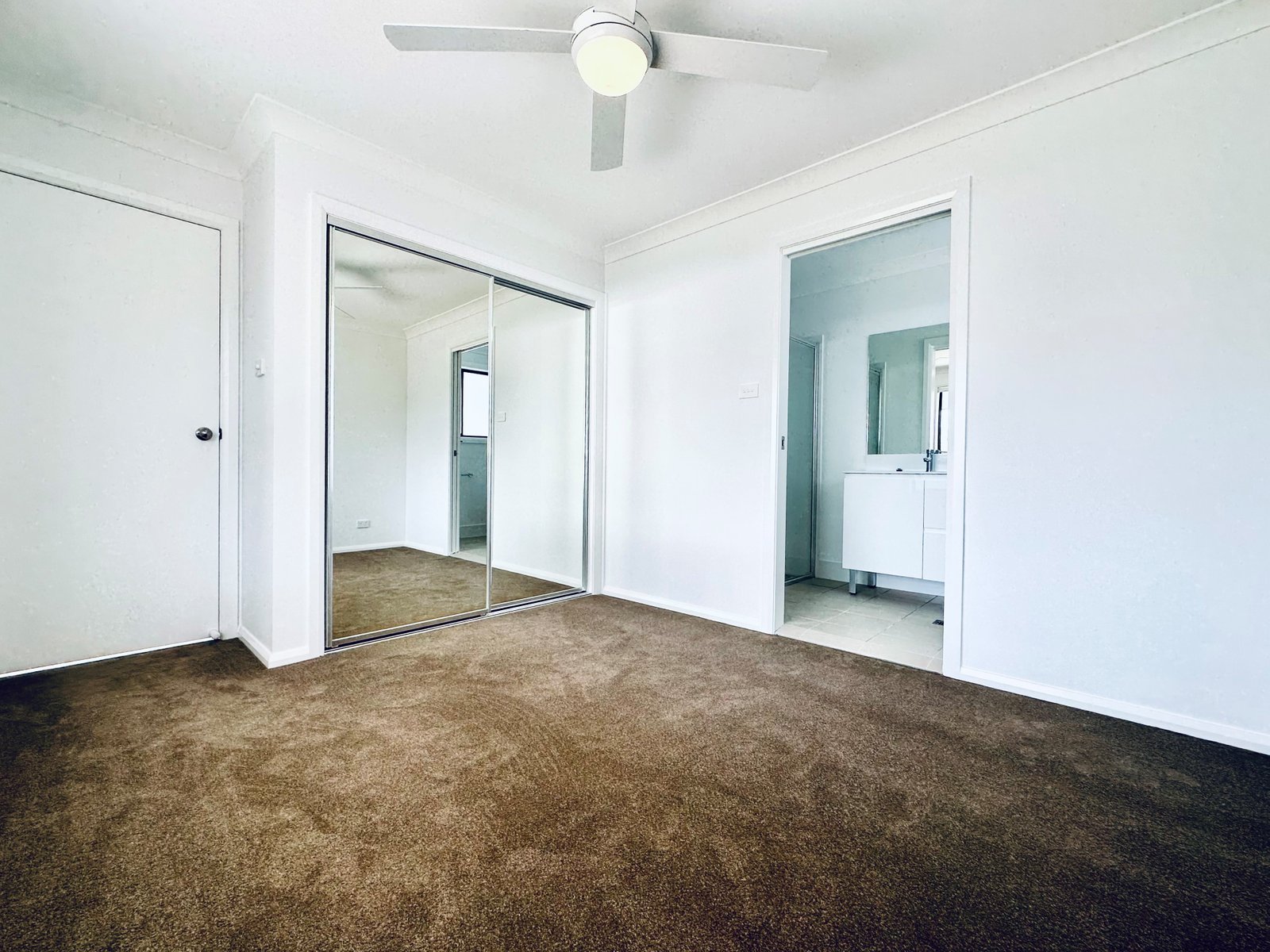 1/12 Mustang Close TAMWORTH 5