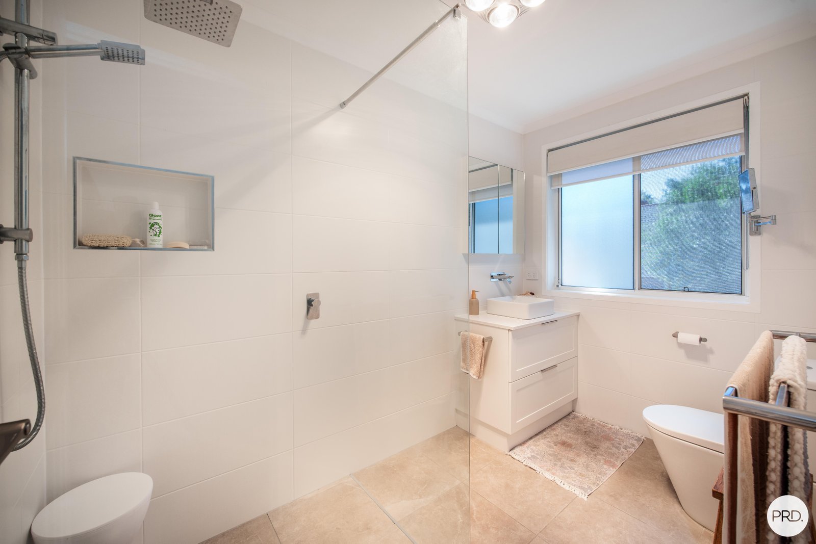 1/12 Orchard Way LAVINGTON 8