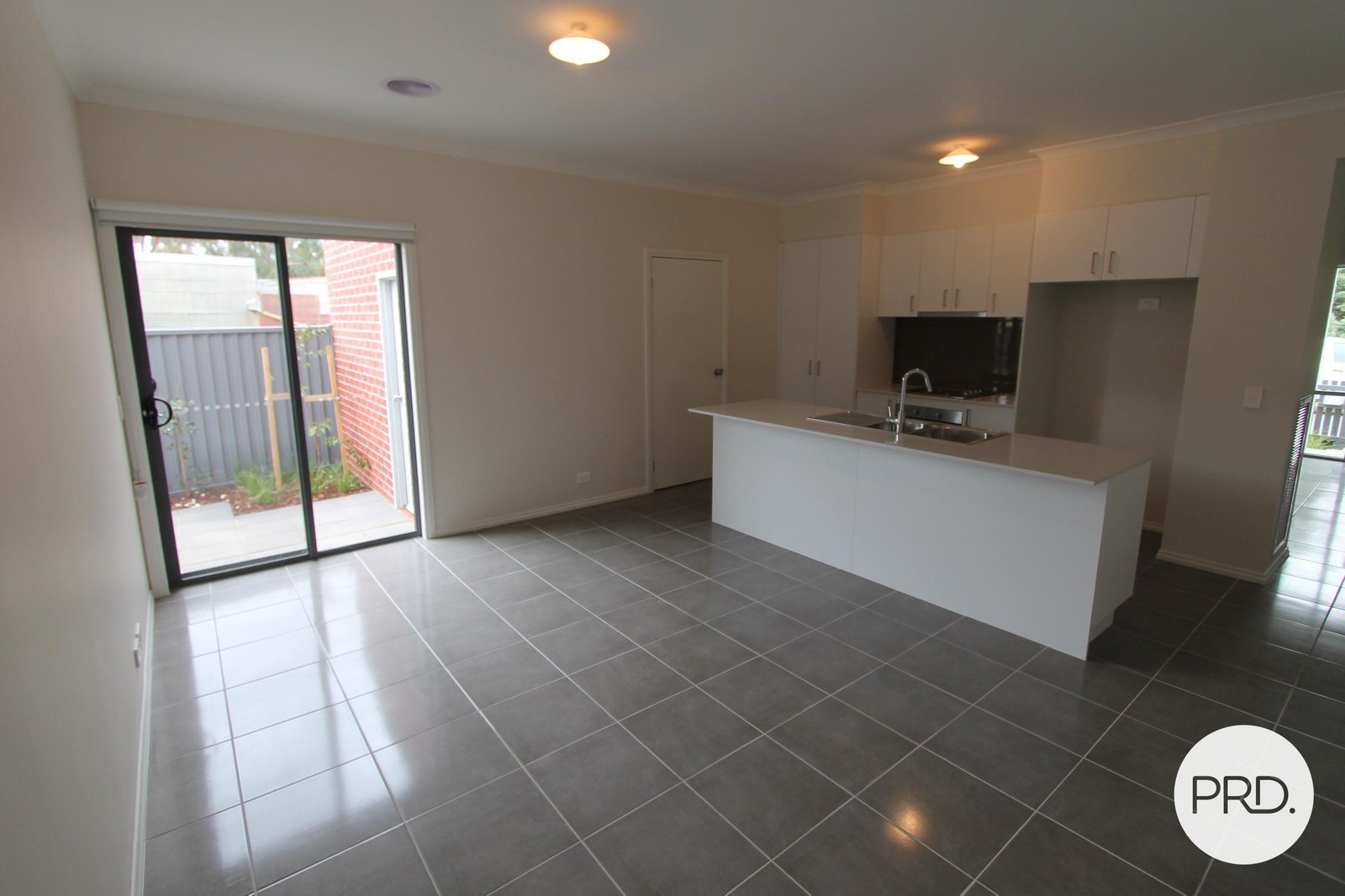 1/12 Specimen Vale  BALLARAT EAST 3