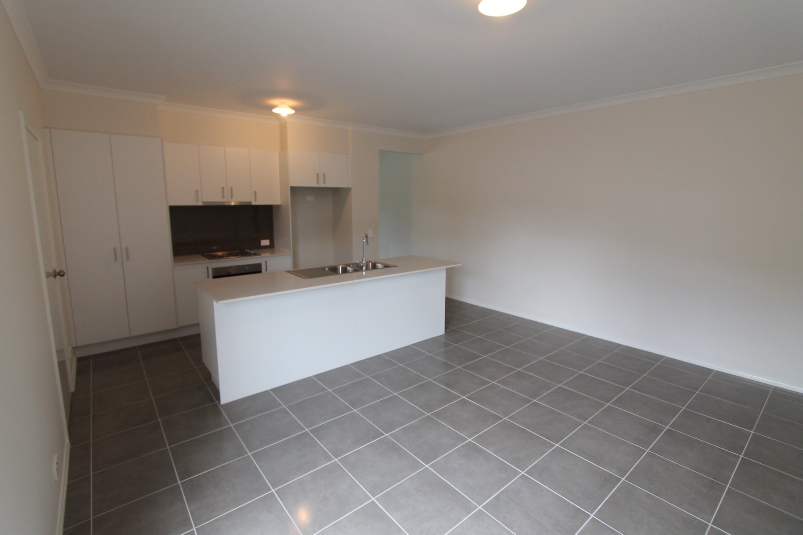 1/12 Specimen Vale  BALLARAT EAST 2