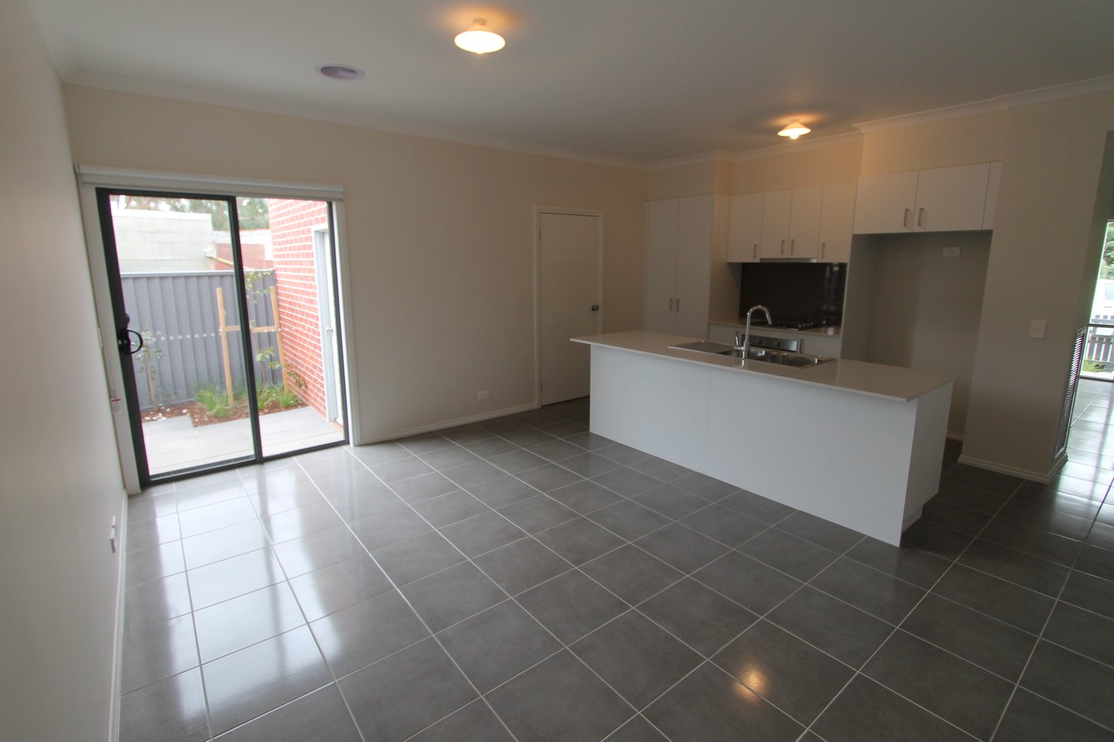 1/12 Specimen Vale  BALLARAT EAST 3