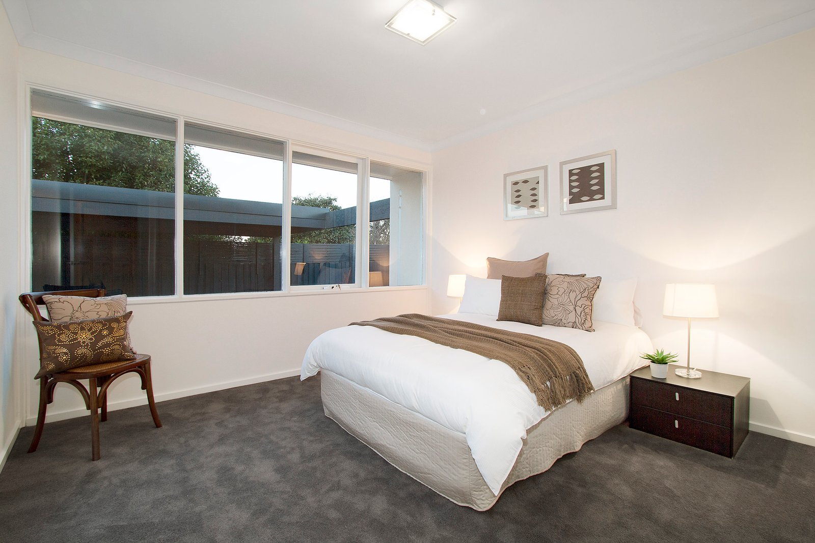 Gallery: 1/12 Swanpool Avenue