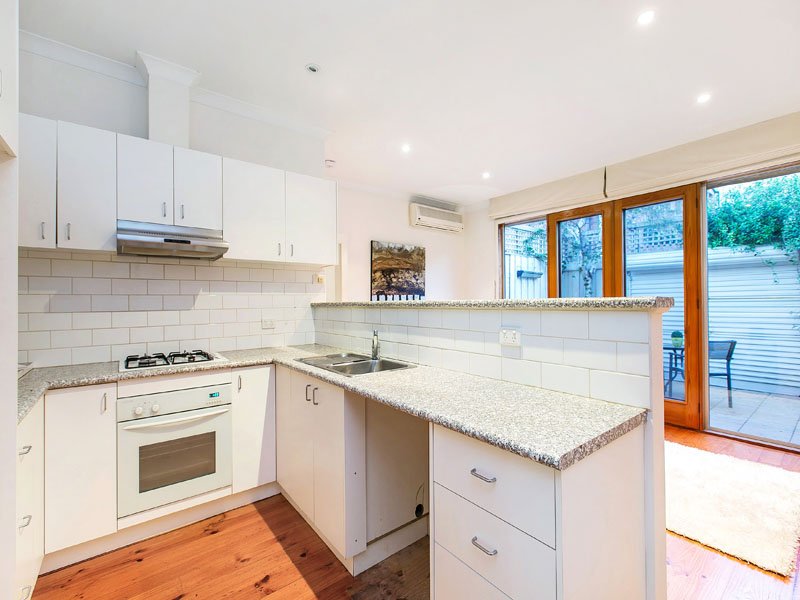 Gallery: 112 Tope Street
