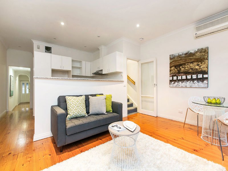 Gallery: 112 Tope Street