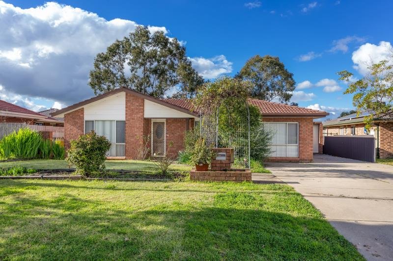 112 Undurra Drive GLENFIELD PARK 7