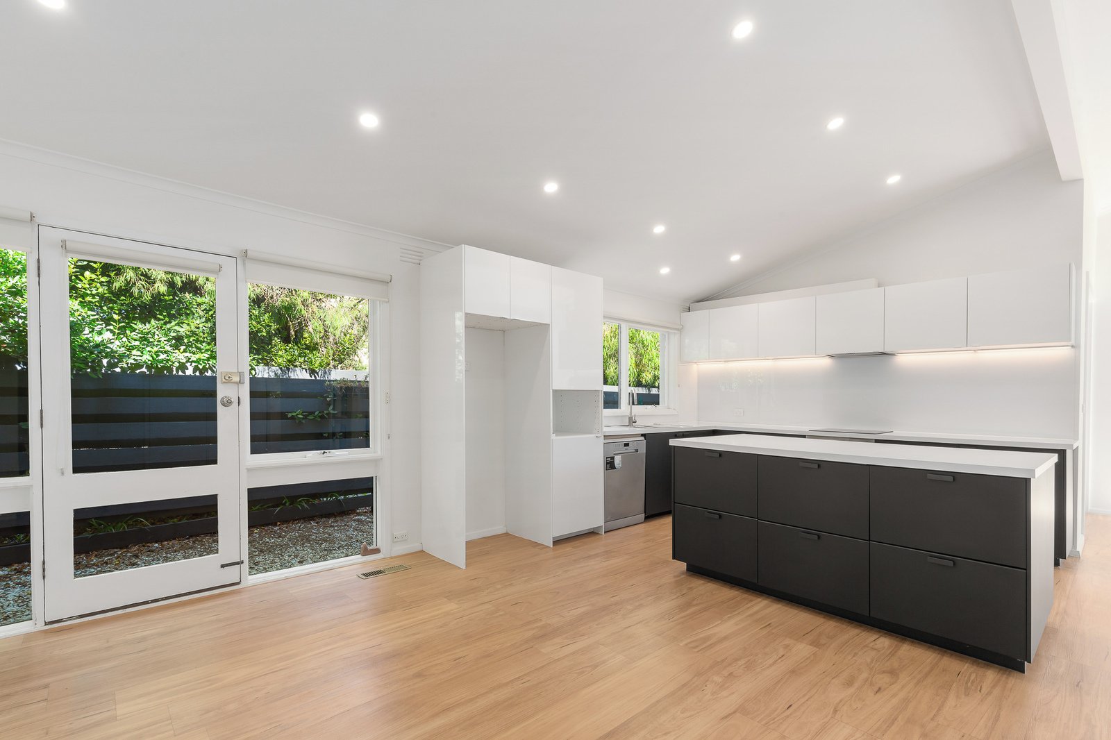 Gallery: 1/12 Wellington Street