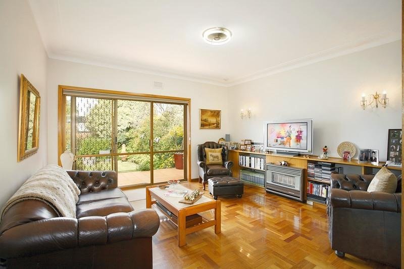 112 Wendouree Parade LAKE WENDOUREE 6