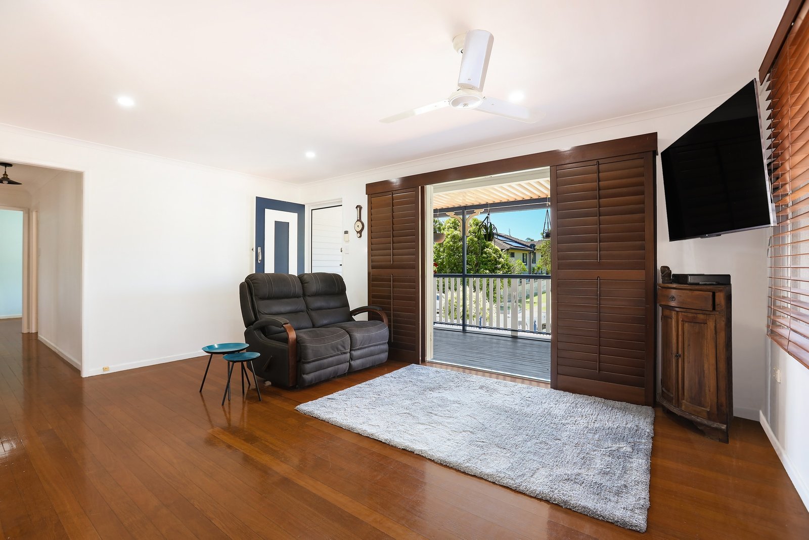 112 Whiting Street LABRADOR 7