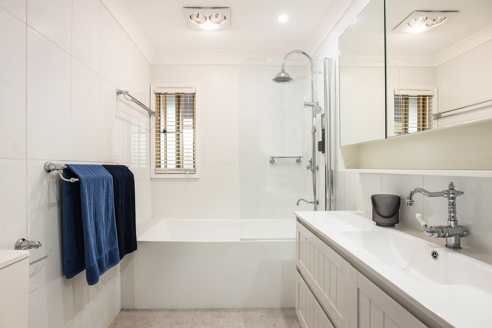 112 Whiting Street LABRADOR 10