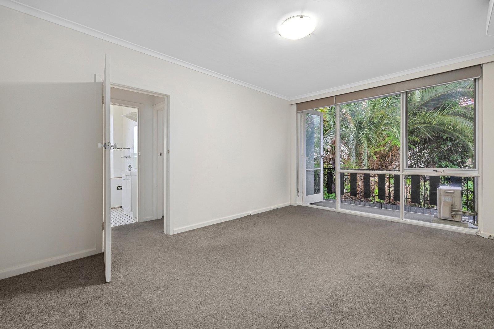 Gallery: 11/209 Dandenong Road