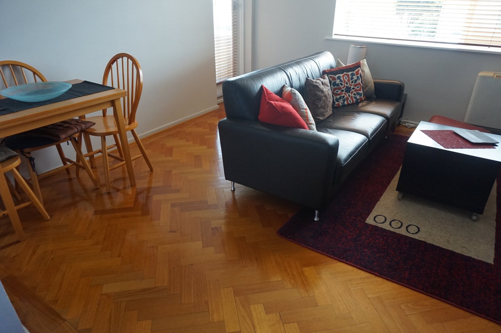 Gallery: 11/209 Hotham Street