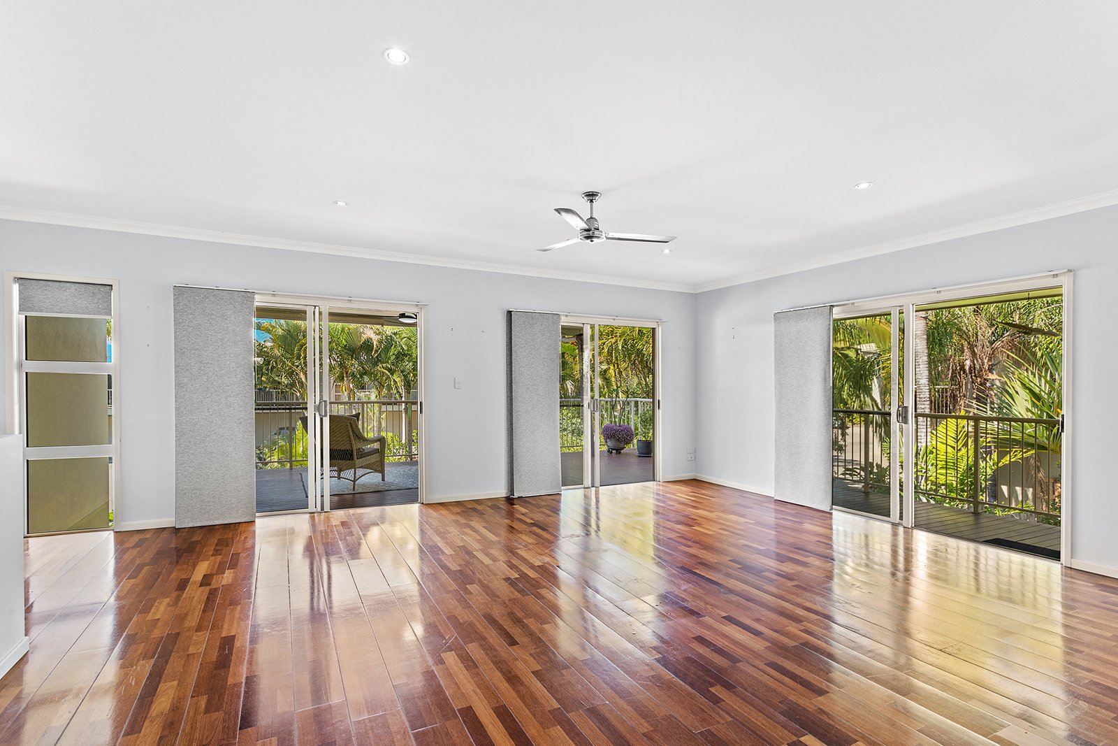 11/21 Shute Harbour Road CANNONVALE 4