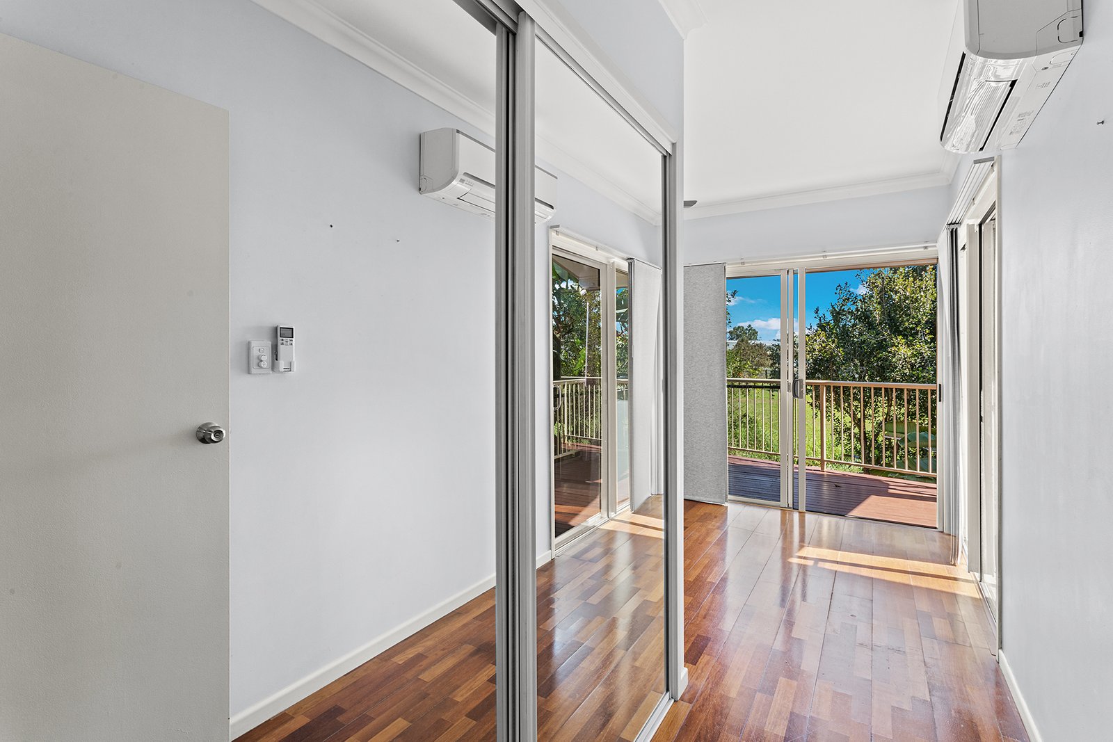 11/21 Shute Harbour Road CANNONVALE 11