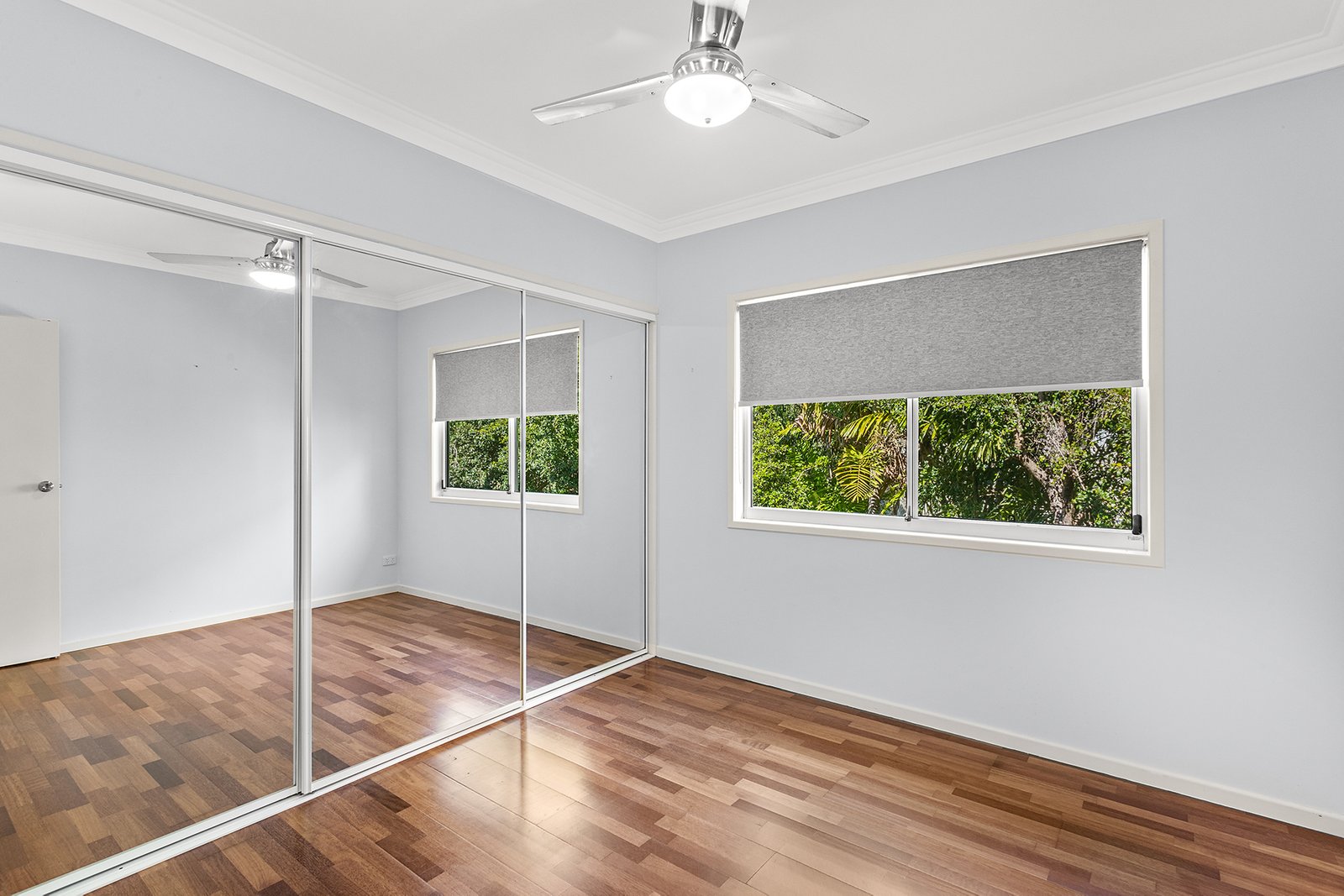 11/21 Shute Harbour Road CANNONVALE 15