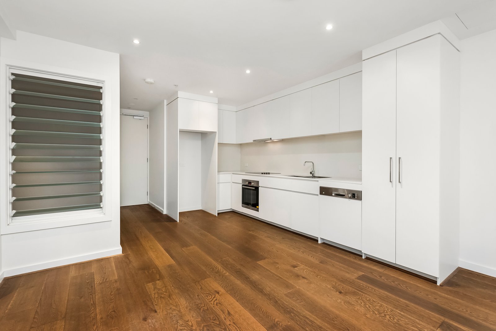 Gallery: 112/11-15 Wellington Street