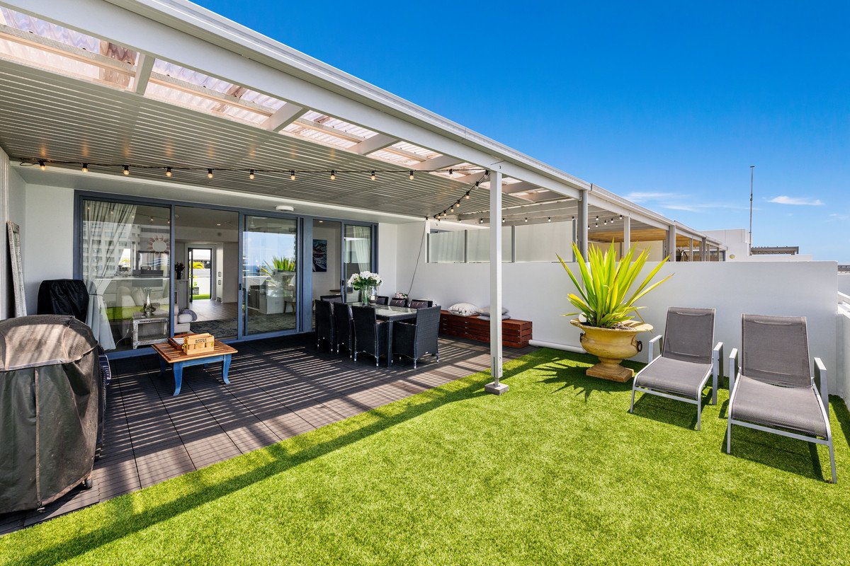 1121/1 Ocean Street Burleigh Heads 6