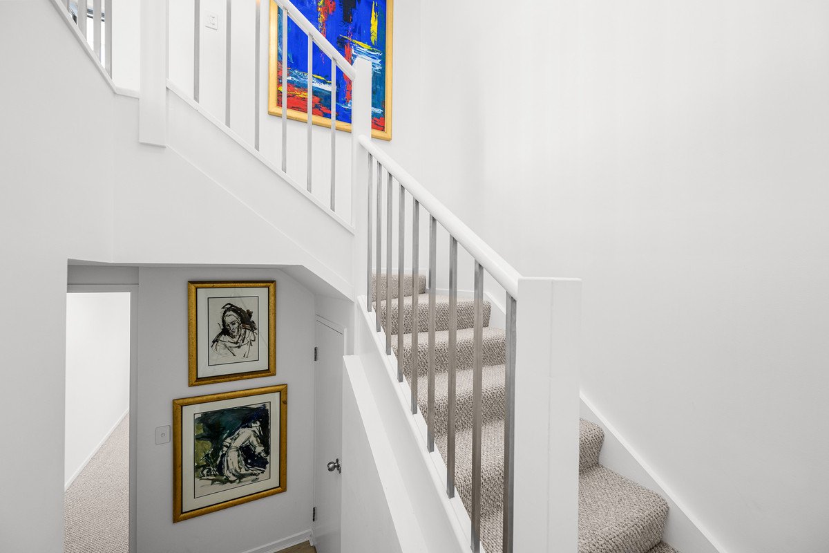 1121/1 Ocean Street Burleigh Heads 16