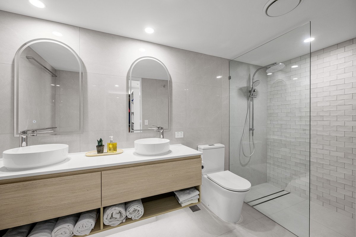 1121/1 Ocean Street Burleigh Heads 17