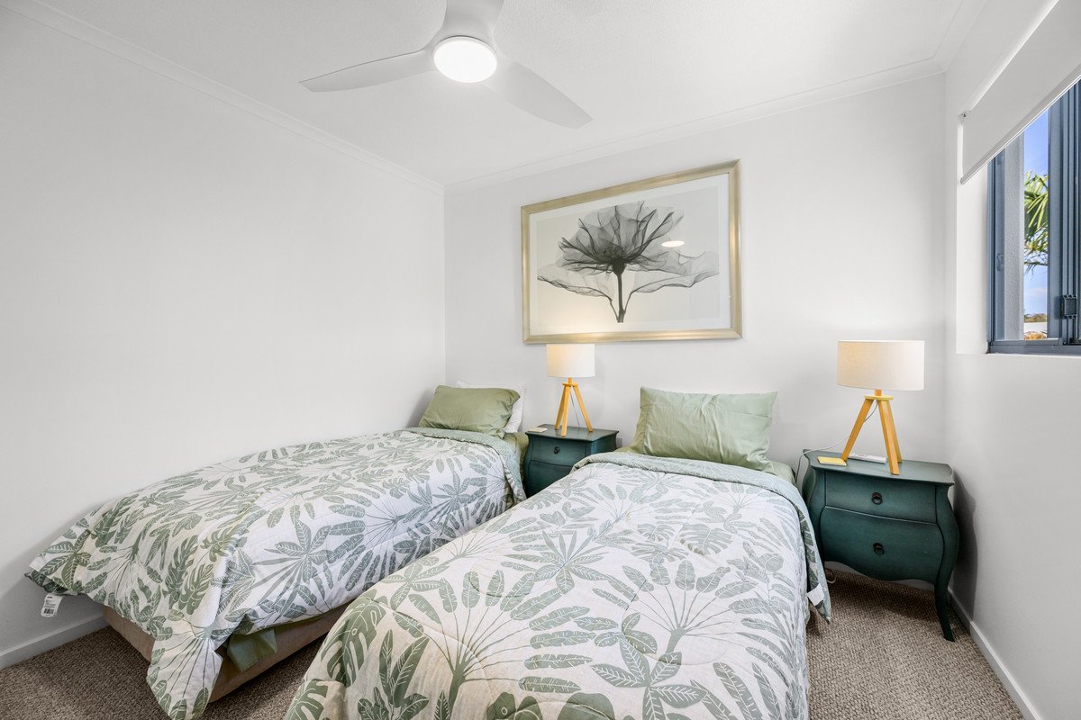 1121/1 Ocean Street Burleigh Heads 21