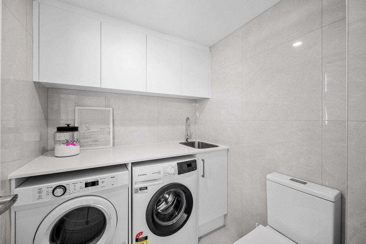 1121/1 Ocean Street Burleigh Heads 22