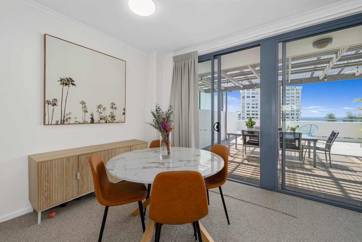 1121/1 Ocean Street Burleigh Heads 9