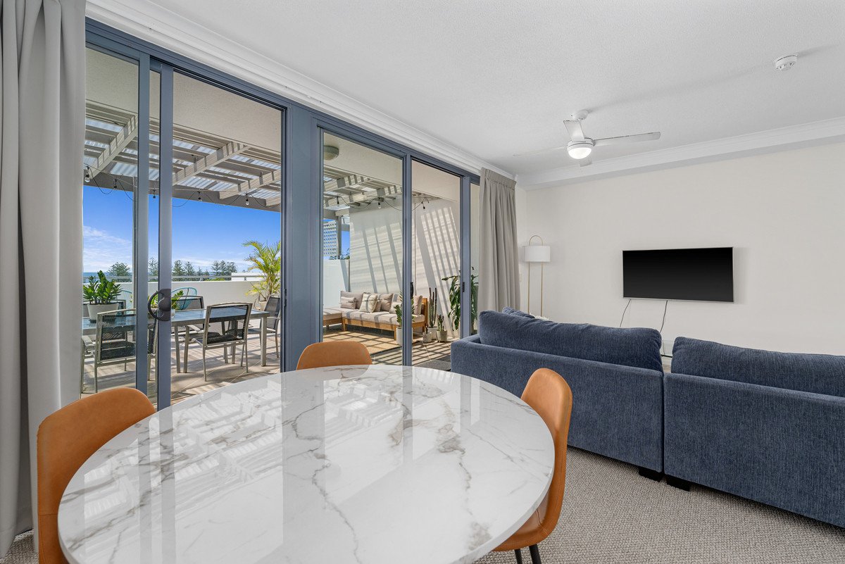 1121/1 Ocean Street Burleigh Heads 10