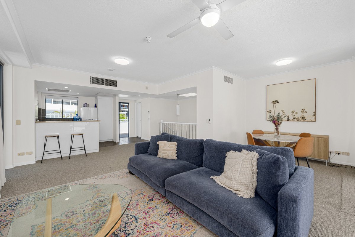 1121/1 Ocean Street Burleigh Heads 13