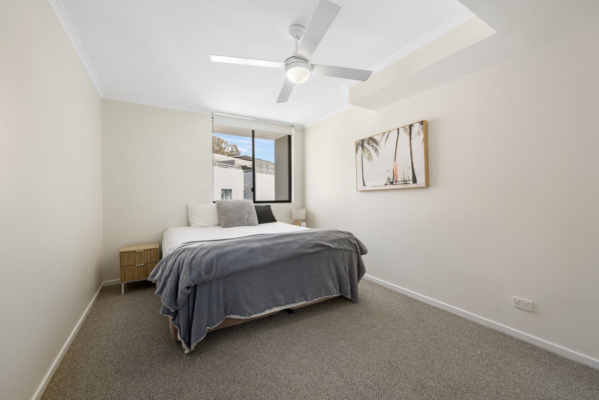 1121/1 Ocean Street Burleigh Heads 18