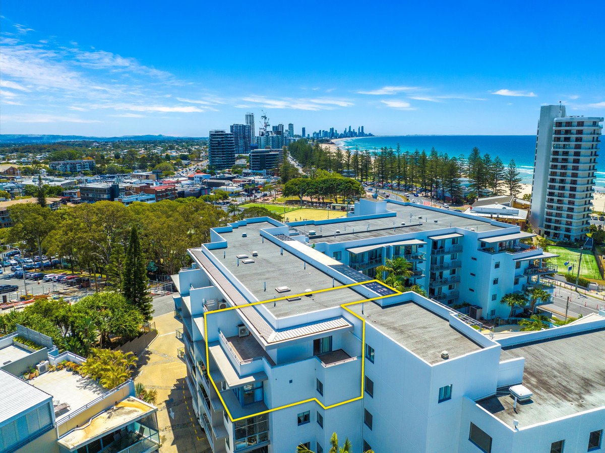 1121/1 Ocean Street Burleigh Heads 25