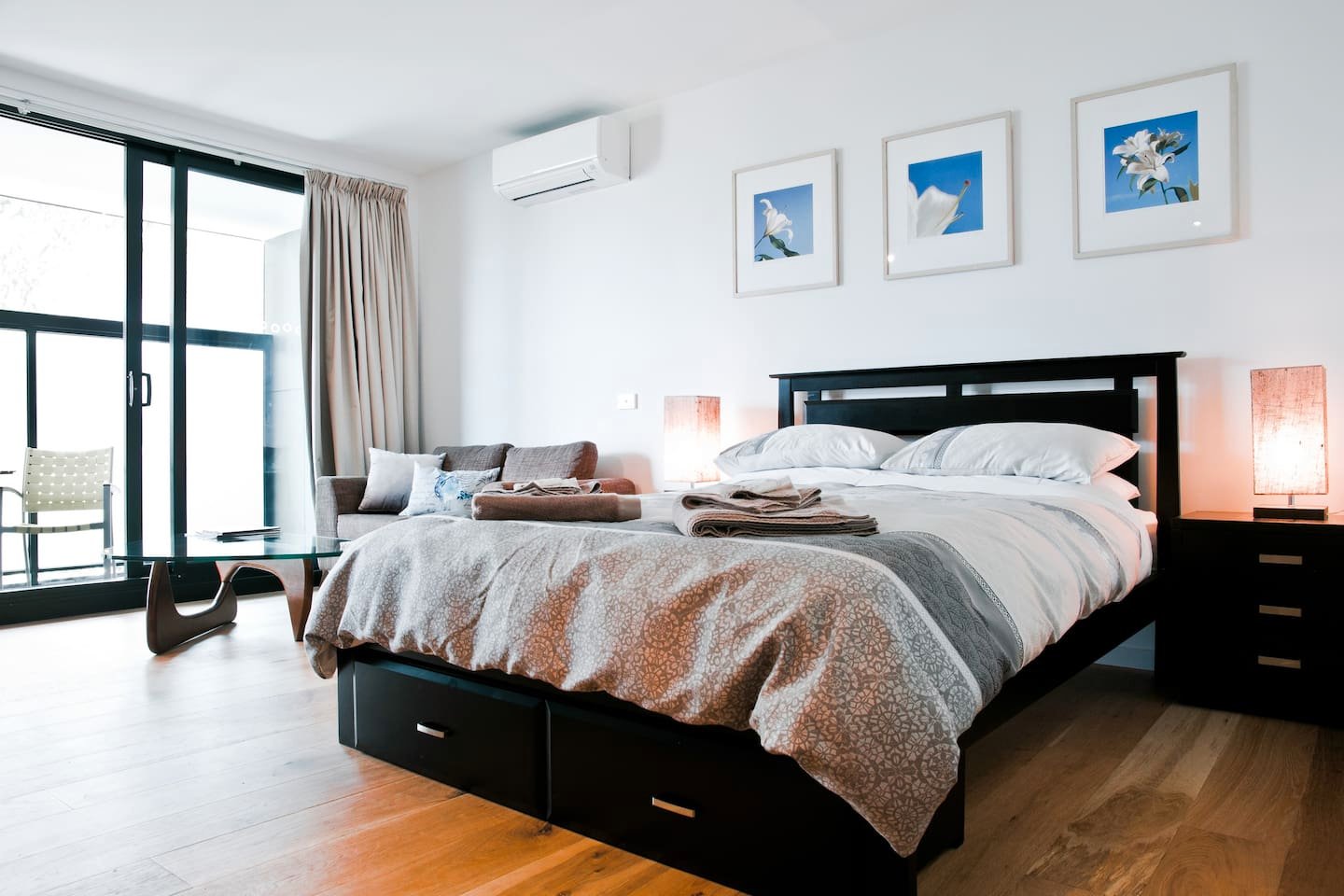 Gallery: 112/131 Acland St