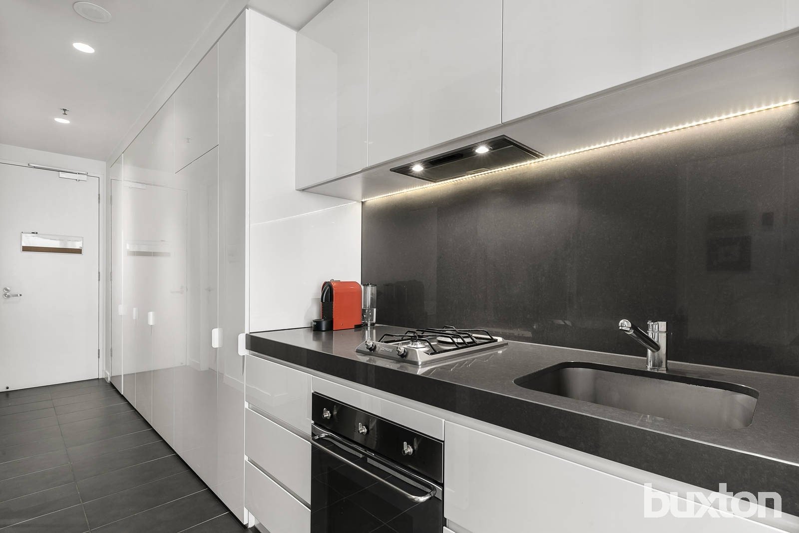 Gallery: 112/145 Roden Street
