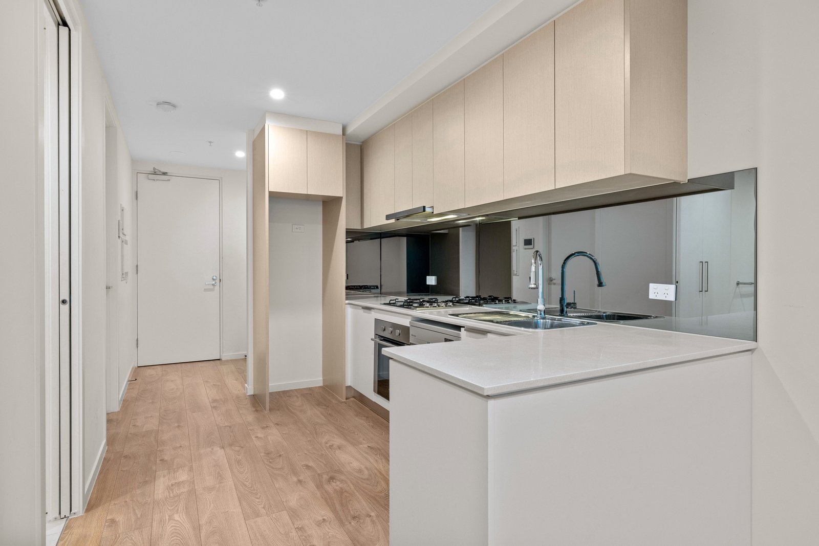 Gallery: 112/195 Station Street