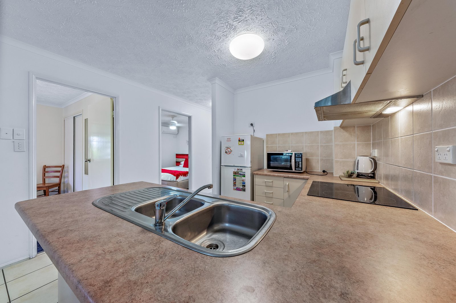 11/22 Airlie Crescent AIRLIE BEACH 8